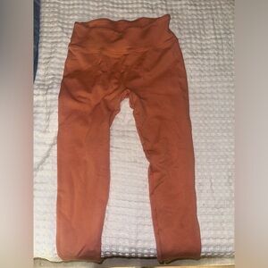 Salmon ribbed leggings from fabletics